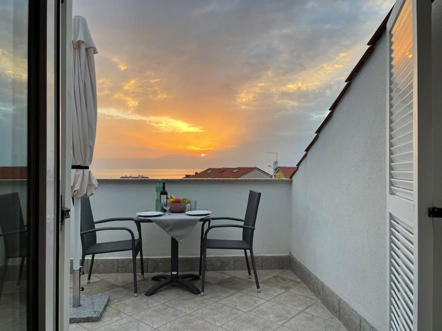 Casa Estancia Studio Apartment ニヴィーチェ エクステリア 写真